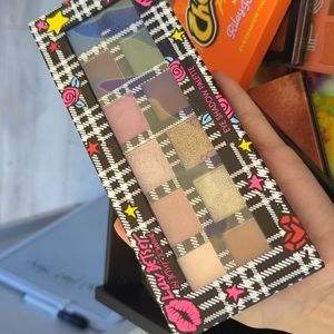 Luv Betsy eyeshadow palette